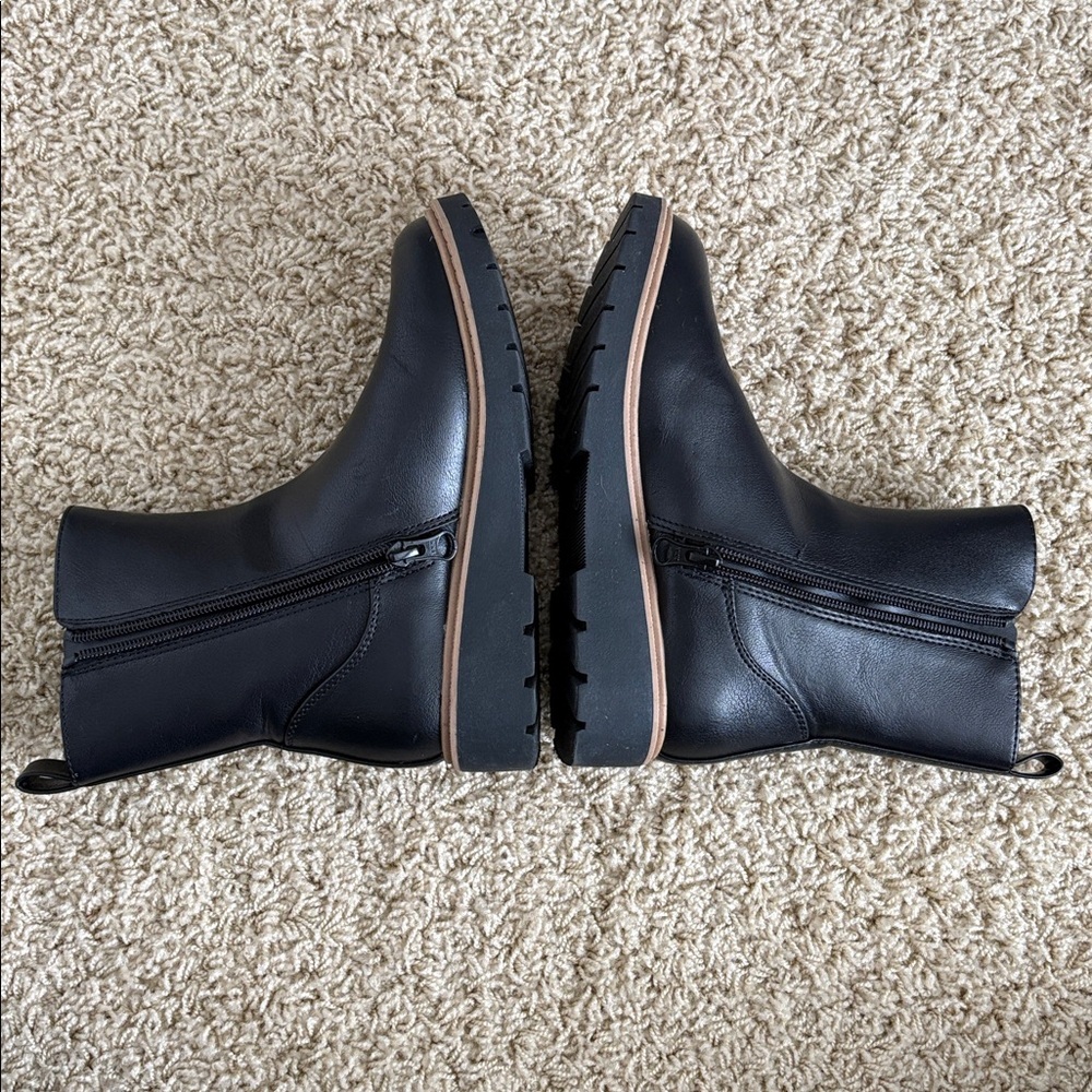 Art Class | Laurel Chelsea Boots (Black) -EUC - Picture 10 of 15
